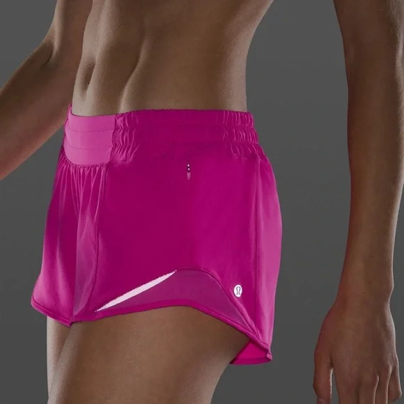 Lululemon Hotty Hot short 2.5” SONIC PINK NWT - Picture 4 of 6